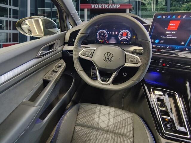 Volkswagen GOLF 1.5 eTSI DSG R-LINE TREKHAAK/360CAM/ACC/IQ/STOEL+STUURVERW
