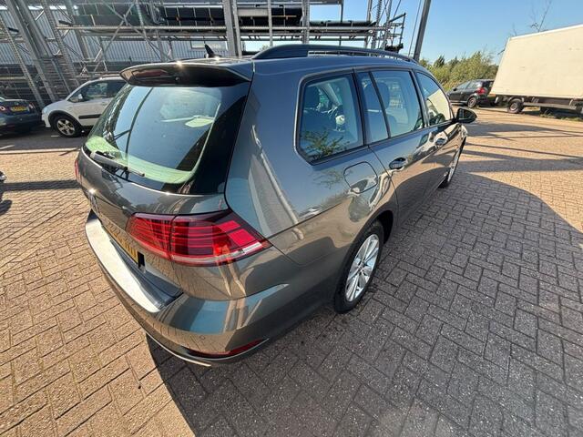 Volkswagen GOLF Variant 1.0 TSI COMFORTLINE / 4 seasonbanden / 12mnd BOVAG-garantie