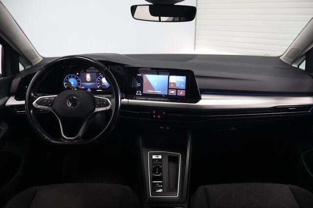 Volkswagen GOLF Variant 1.5 eTSI Life Business DSG | Trekhaak | ACC | LED | Carplay