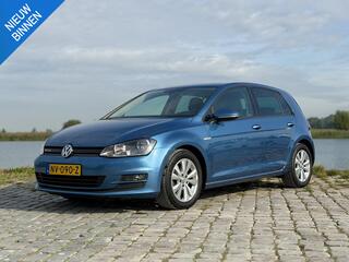 Volkswagen GOLF 1.0 TSI Connected Series|Carplay|Dealer