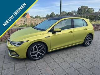 Volkswagen GOLF 1.5 eTSI Style