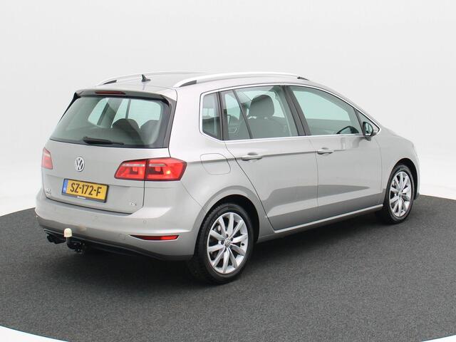 Volkswagen GOLF SPORTSVAN 1.4 TSi 125 Pk Automaat Highline | Cruise Control | Navigatie | Bluetooth | Parkeersensoren | Stoelverwarming | Trekhaak | 17 Inch