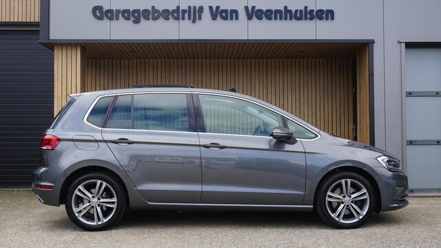 Volkswagen GOLF SPORTSVAN 1.5 TSI 150pk DSG Highline Executive Pano.dak LED Trekhaak Keyless Stoel&Stuurverwarming Standkachel *Complete Golf*