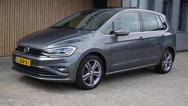 Volkswagen GOLF SPORTSVAN 1.5 TSI 150pk DSG Highline Executive Pano.dak LED Trekhaak Keyless Stoel&Stuurverwarming Standkachel *Complete Golf*