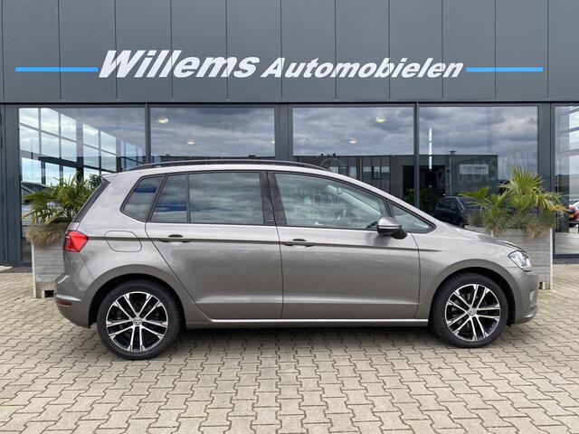 Volkswagen GOLF SPORTSVAN 1.4 TSI Connected Series trekhaak , Navigatie, Stoelverwarming
