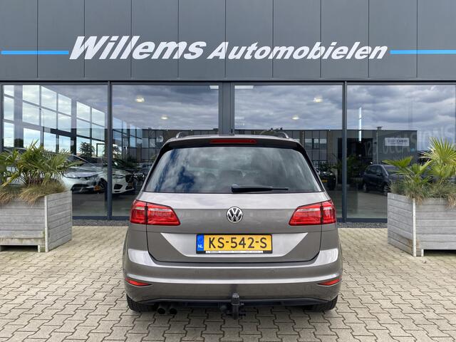Volkswagen GOLF SPORTSVAN 1.4 TSI Connected Series trekhaak , Navigatie, Stoelverwarming