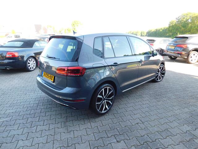 Volkswagen GOLF SPORTSVAN 1.5 TSI/DSG Led, Acc, Trekhaak, Pdc, Camera.
