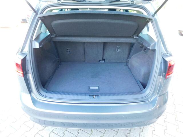 Volkswagen GOLF SPORTSVAN 1.5 TSI/DSG Led, Acc, Trekhaak, Pdc, Camera.