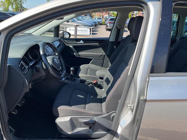 Volkswagen GOLF SPORTSVAN 1.2 TSI ALLSTAR | 110PK | Navi | Trekhaak | Clima | App Connect | Park Pilot | ACC |