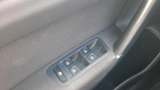 Volkswagen GOLF SPORTSVAN 1.0 TSI Automaat | Comfortline Executive | Trekhaak | Navigatie |