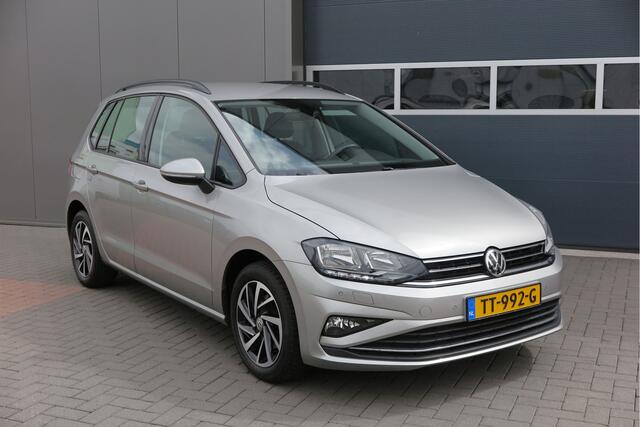 Volkswagen GOLF SPORTSVAN 1.0 TSI 81kw 110pk H6 Comfortline Cruise-control,PDC, LMV,Achteruitrijcamera ,Stoelverwarming, Navigatie . etc. .