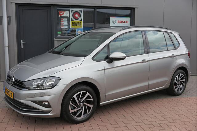 Volkswagen GOLF SPORTSVAN 1.0 TSI 81kw 110pk H6 Comfortline Cruise-control,PDC, LMV,Achteruitrijcamera ,Stoelverwarming, Navigatie . etc. .