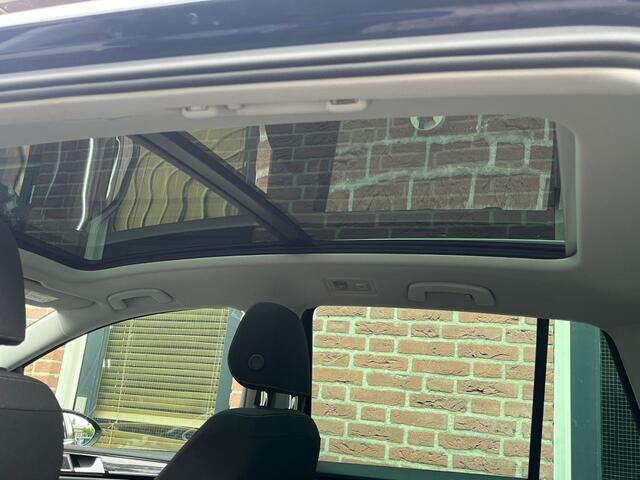 Volkswagen GOLF SPORTSVAN 1.5 150pk TSI ACT Highline Edition. Panodak, Camera, Navi, StoelVerw, Haak 1500kg