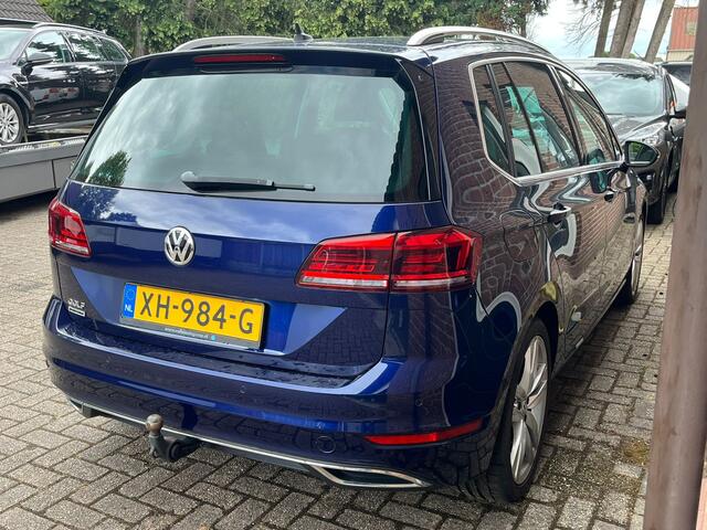 Volkswagen GOLF SPORTSVAN 1.5 150pk TSI ACT Highline Edition. Panodak, Camera, Navi, StoelVerw, Haak 1500kg