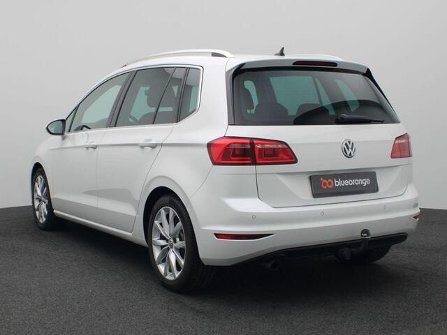 Volkswagen GOLF SPORTSVAN 1.2 TSI Highline 105PK DSG Achteruitrijcamera, Keyless, Navi, Cruise Controle, Clima, Trekhaak, 17" LM Velgen