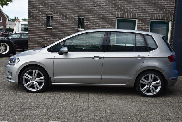 Volkswagen GOLF SPORTSVAN 1.2 TSI Business Edition Connected