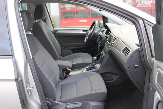 Volkswagen GOLF SPORTSVAN 1.0 TSI Conn. Series Navi/Camera/NL Auto!!