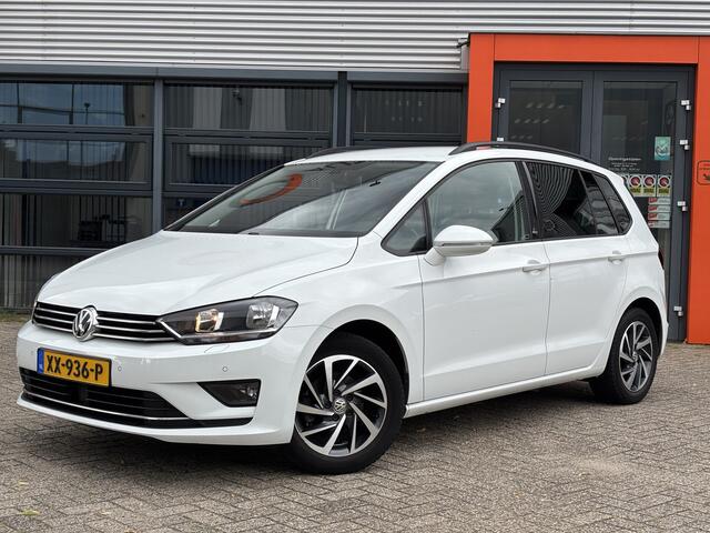 Volkswagen GOLF SPORTSVAN 1.2 TSI Highline Business All-season banden / Trekhaak / Apple/Android Carplay / Parkeersensoren v+a / Navi / Adaptieve cruise control