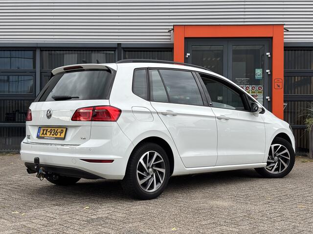 Volkswagen GOLF SPORTSVAN 1.2 TSI Highline Business All-season banden / Trekhaak / Apple/Android Carplay / Parkeersensoren v+a / Navi / Adaptieve cruise control