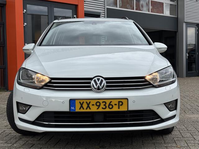 Volkswagen GOLF SPORTSVAN 1.2 TSI Highline Business All-season banden / Trekhaak / Apple/Android Carplay / Parkeersensoren v+a / Navi / Adaptieve cruise control