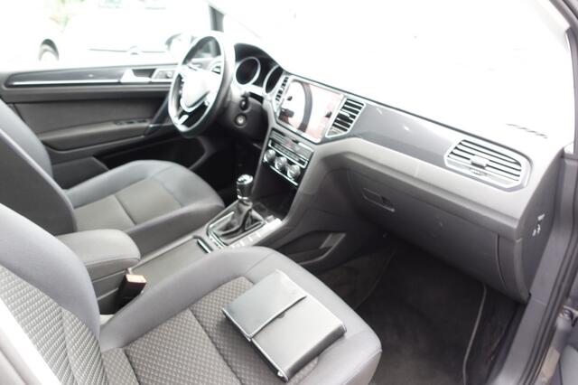 Volkswagen GOLF SPORTSVAN 1.5 TSI UNITED Edition Winter pack Trekhaak All-seasons