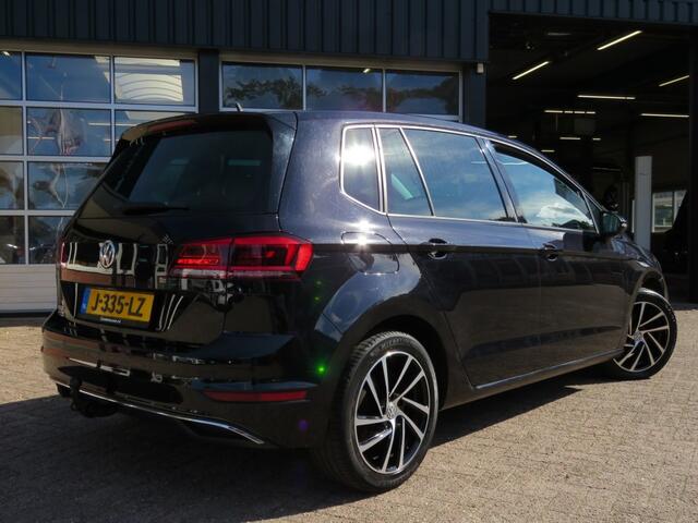 Volkswagen GOLF SPORTSVAN 1.0 TSI 115pk DSG-aut. HIGHLINE / Trekhaak / Camera / 17 Inch / BOVAG garantie
