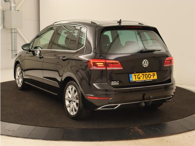 Volkswagen GOLF SPORTSVAN 1.5 TSI Highline Edition | Stoelverwarming | Trekhaak | Massage | Camera | Carplay | Full LED | Adaptive cruise | Navigatie | Climate control