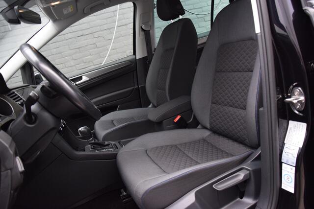 Volkswagen GOLF SPORTSVAN 1.5 TSI ACT Highline Edition DSG Automaat | BOVAG Garantie | Trekhaak | Navigatie | Stoelverwarming | Adaptive Cruise Control | Climate Control | PDC Voor&Achter | All Season Banden |