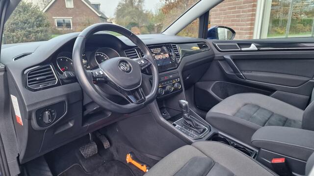 Volkswagen GOLF SPORTSVAN 1.5 TSI ACT Highline, Schuif kanteldak, Stoelverwarming, Trekhaa