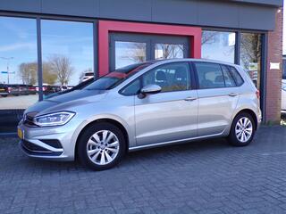 volkswagen-golf-sportsvan-1.5-tsi-a