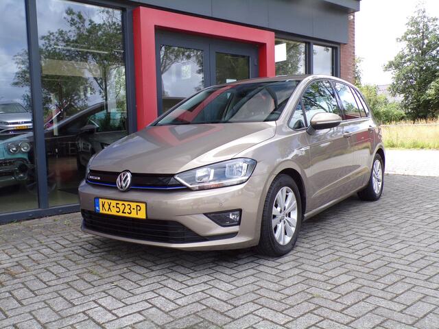 Volkswagen GOLF SPORTSVAN 1.0 TSI Connected Series Trekhaak ECC Cruise Carplay Navi