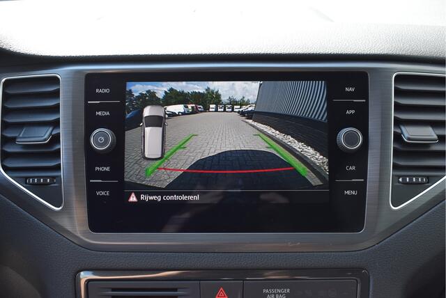Volkswagen GOLF SPORTSVAN 1.5 TSI ACT Comfortline 130pk Camera, Adaptive cruise, Wegkl. trekhaak, Stoelverwarming, Navi