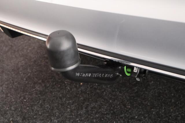 Volkswagen GOLF SPORTSVAN 1.5 TSI ACT 130pk DSG Highline Trekhaak Camera LED Navigatie