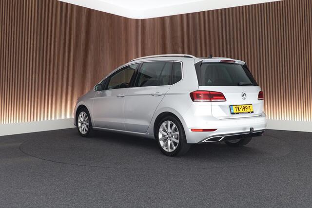 Volkswagen GOLF SPORTSVAN 1.5 TSI ACT 130pk DSG Highline Trekhaak Camera LED Navigatie
