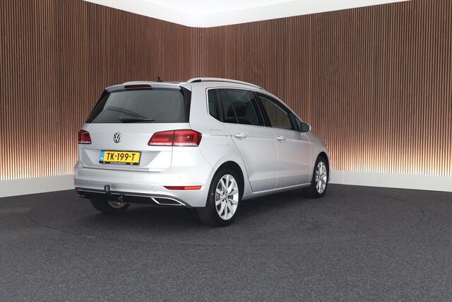 Volkswagen GOLF SPORTSVAN 1.5 TSI ACT 130pk DSG Highline Trekhaak Camera LED Navigatie