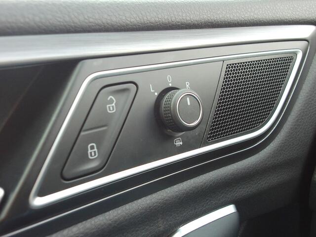 Volkswagen GOLF SPORTSVAN 1.0 TSI Comfortline, Automaat / Trekhaak / Full LED / Camera + Sensoren / ErgoActive
