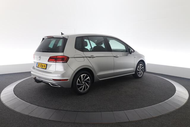 Volkswagen GOLF SPORTSVAN 1.0 TSI Highline Stoelverwarming, Cruise, Achteruitrijcamera