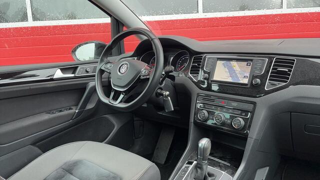 Volkswagen GOLF SPORTSVAN 1.2 TSI Highline AUTOMAAT / 1STE EIG / CAMERA / CARPLAY / NAVI / CLIMA / PDC / BLUETOOTH / ACC / NL-AUTO