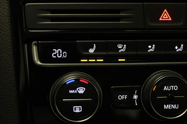 Volkswagen GOLF SPORTSVAN 1.5 TSI ACT Highline Edition | PANORAMADAK | DRAADLOZE LADER | TREKHAAK | 18"