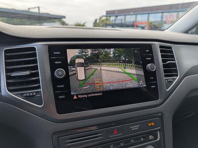 Volkswagen GOLF SPORTSVAN 1.5 TSI Highline 150PK | Trekhaak | Dynaudio | Stuur- stoelverw. | Camera | LED | ACC | Carplay | Climate