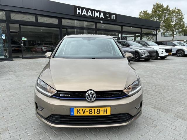Volkswagen GOLF SPORTSVAN 1.0 TSI Connected Series | Climate control | Navigatie | Elektrisch Pakket | Camera | Parkpilot | Cruise control | LM-Velgen