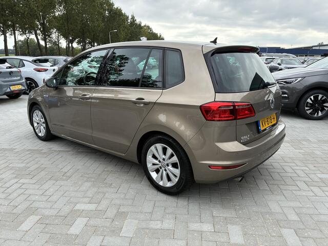 Volkswagen GOLF SPORTSVAN 1.0 TSI Connected Series | Climate control | Navigatie | Elektrisch Pakket | Camera | Parkpilot | Cruise control | LM-Velgen