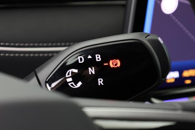 Volkswagen ID ID.7 Tourer Pro Business 77 kWh 210 kW / 286 pk | IQ Light | 360 Camera | HUD | Keyless | Side Assist | 20 inch