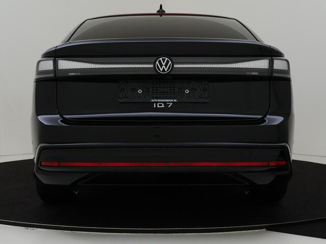 Volkswagen ID ID.7 Pro Business | Achterbank in ongelijke delen neerklapbaar incl. middenarmsteun en doorlaadmogelijkheid | Afstandscontrolesysteem (Front Assist), met voetgangers- en fietsersherkenning | Automatische afstandsregeling (Adaptive Cruise Control)