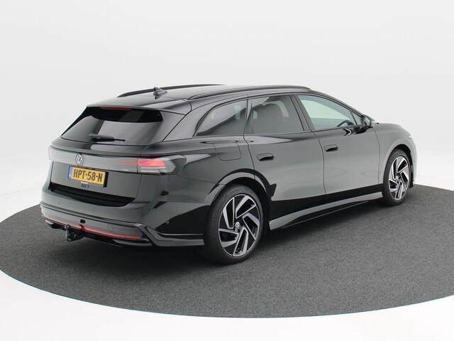 Volkswagen ID ID.7 Tourer Limited Edition 77 kWh 286 pk | Head-Up Display | Sfeerverlichting | Stoelverwarming | Trekhaak | Camera | 20" Velgen |