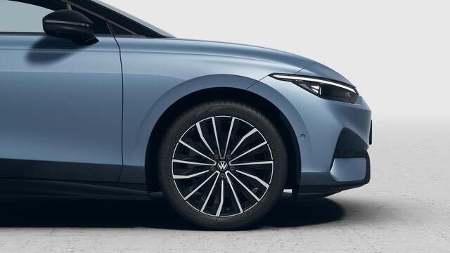 Volkswagen ID ID.7 Tourer Pro Limited Edition | Achterbank in ongelijke delen neerklapbaar incl. middenarmsteun en doorlaadmogelijkheid | Afstandscontrolesysteem (Front Assist), met voetgangers- en fietsersherkenning | Airconditioning automatisch, 2-zone (Climatronic)