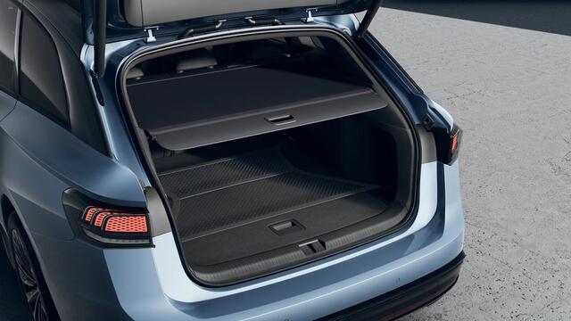 Volkswagen ID ID.7 Tourer Pro Limited Edition | Achterbank in ongelijke delen neerklapbaar incl. middenarmsteun en doorlaadmogelijkheid | Afstandscontrolesysteem (Front Assist), met voetgangers- en fietsersherkenning | Airconditioning automatisch, 2-zone (Climatronic)