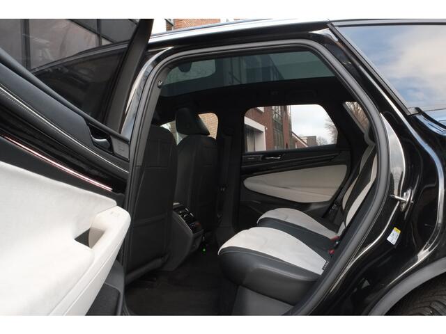 Volkswagen ID ID.7 Tourer 1st Edition 77 kWh Warmtepomp, Panoramadak, Trekhaak, Head-up di