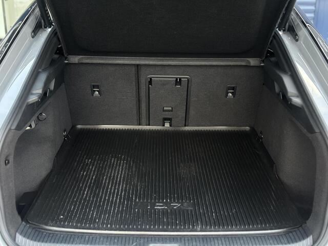 Volkswagen ID ID.7 Pro Business 77 kWh | Stoelmassage/-verwarming/-verkoeling | Apple Carplay/Android Auto | Sfeerverlichting | Navigatie | Adaptive Cruise Control | Climate Control | Draadloze Telefoonlader | Harman Kardon Audiosysteem |