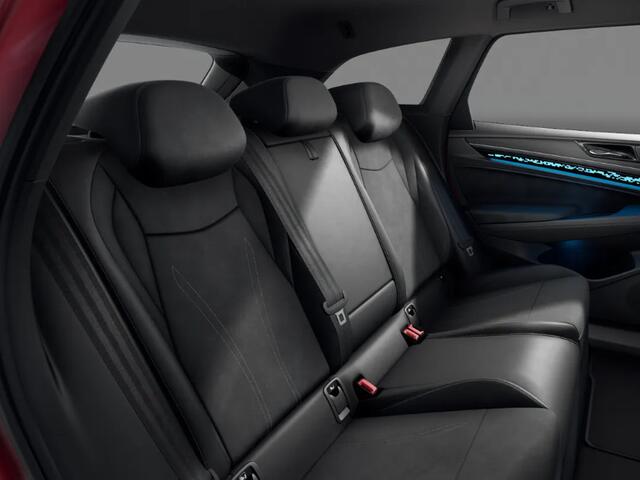 Volkswagen ID ID.7 Pro Limited Edition 77 kWh accu 286 PK · Draadloze telefoonlader · 360 area view · Sfeerverlichting ·